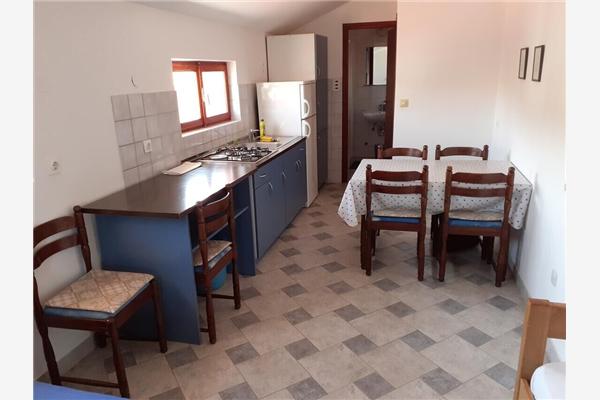Apartment A4, for 5 persons