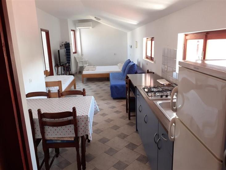 Apartment A4, for 5 persons