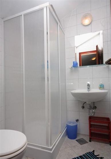 Apartment A4, for 5 persons