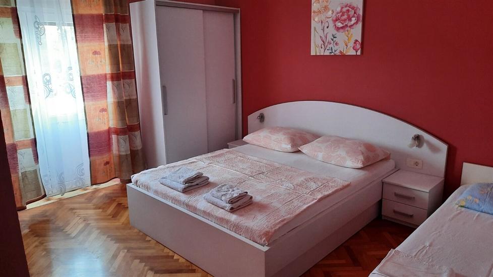 Apartment A1, for 9 persons