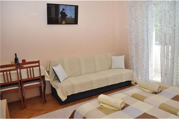 Apartment A2, for 3 persons