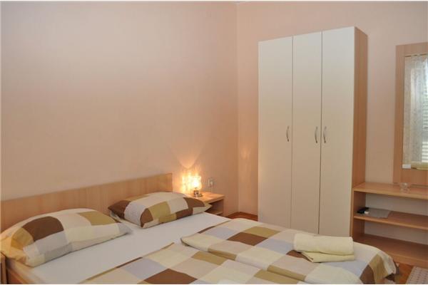 Apartment A2, for 3 persons