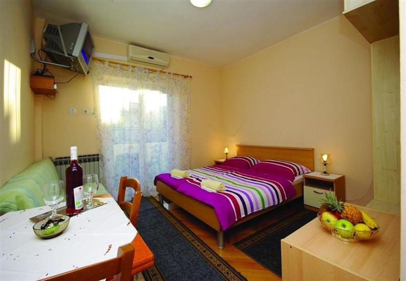 Apartment A6, for 3 persons