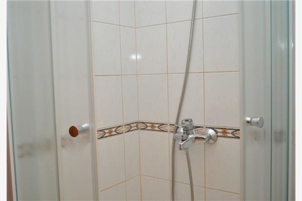 Room S3, for 3 persons