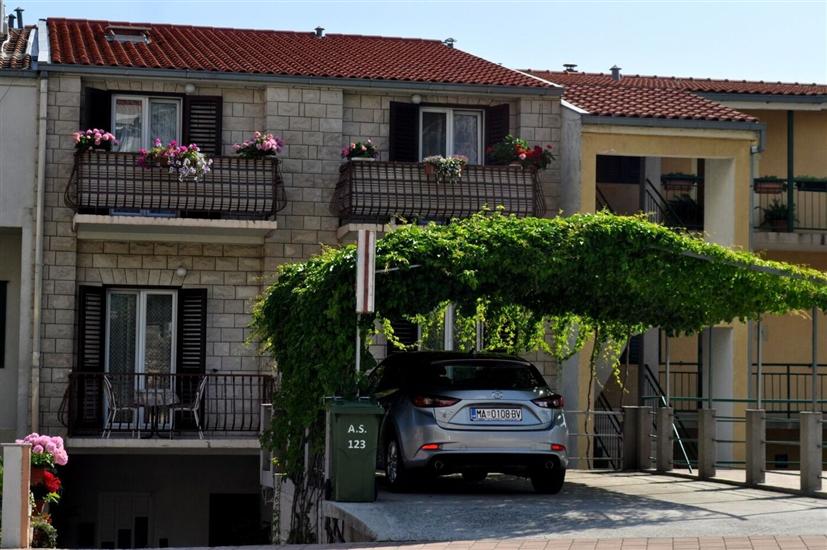 Apartments and Rooms Ljuba