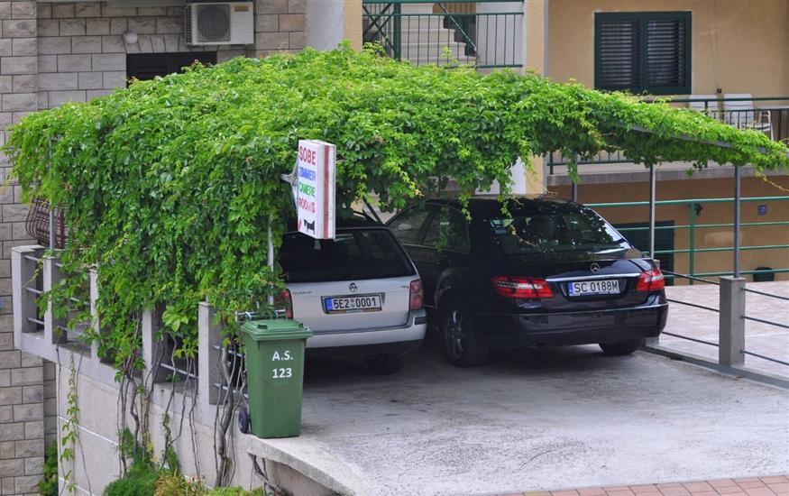 Apartments and Rooms Ljuba