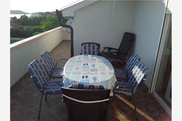 Apartment A2, for 5 persons