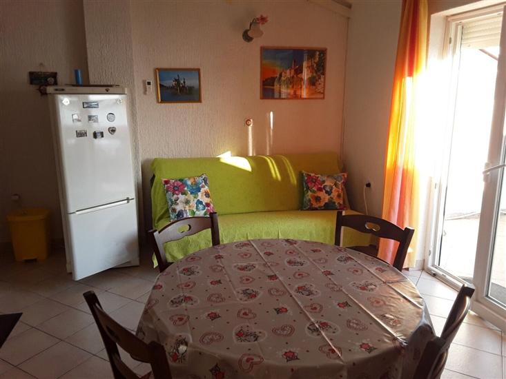 Apartment A2, for 5 persons