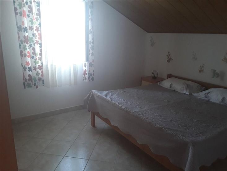 Apartment A2, for 5 persons