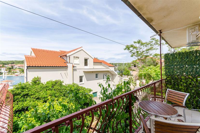 Room S3, for 2 persons