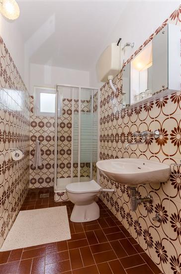 Room S4, for 3 persons