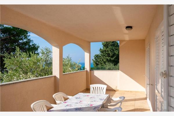 Apartment A1, for 8 persons