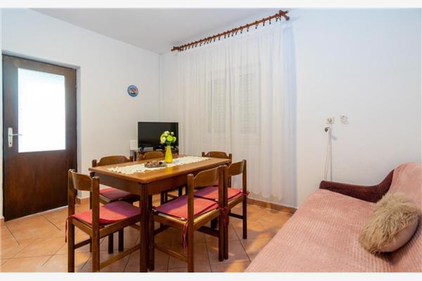 Apartment A1, for 8 persons