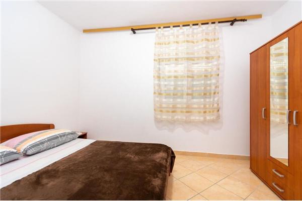 Apartment A1, for 8 persons