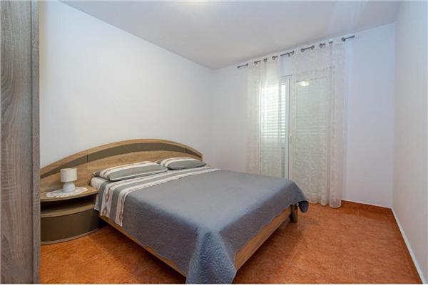 Apartment A1, for 8 persons