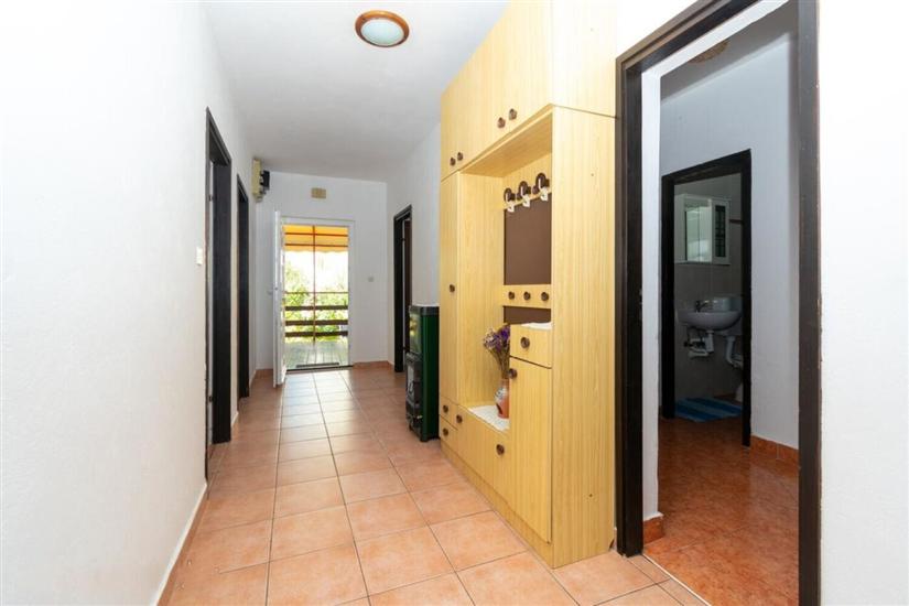 Apartment A1, for 8 persons