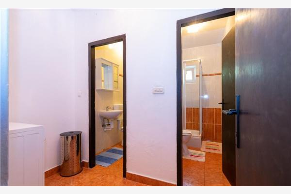 Apartment A1, for 8 persons