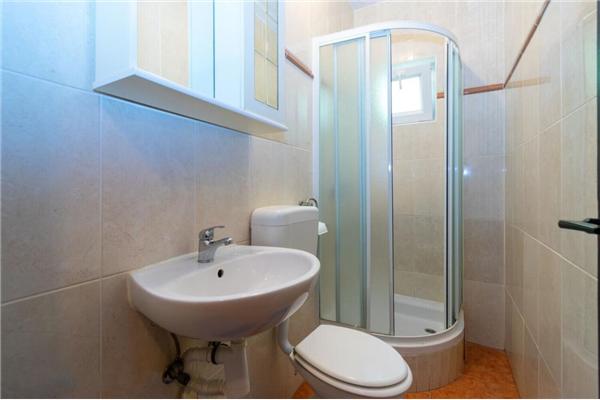 Apartment A1, for 8 persons