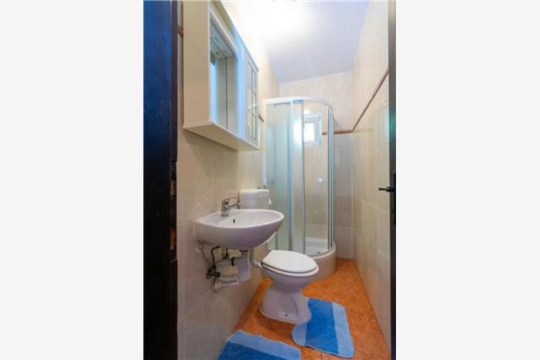 Apartment A1, for 8 persons