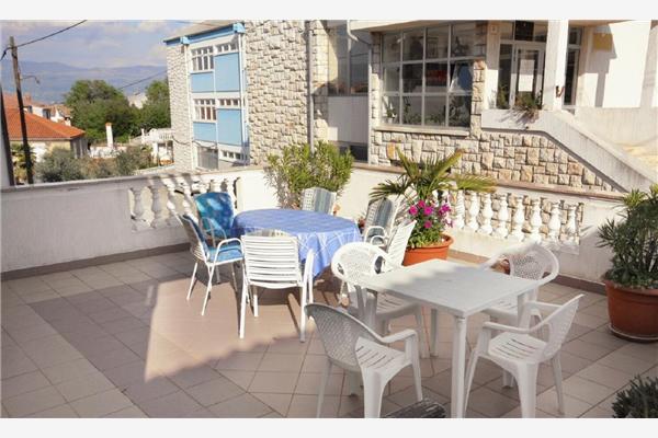 Room S2, for 2 persons