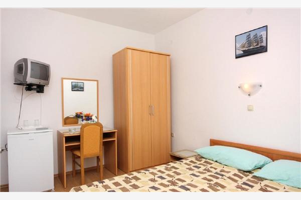 Room S2, for 2 persons