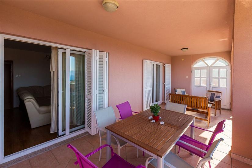 Apartment A1, for 6 persons