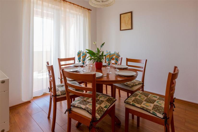 Apartment A1, for 6 persons