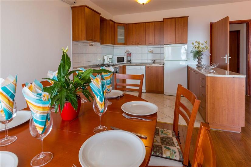 Apartment A1, for 6 persons