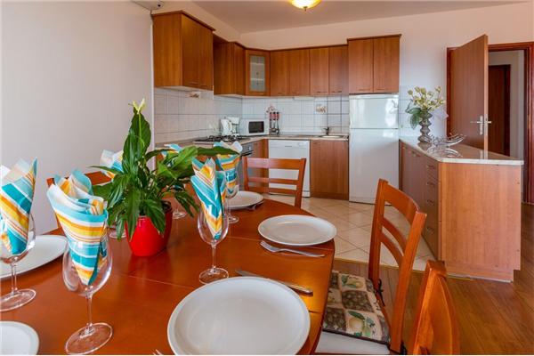 Apartment A1, for 6 persons