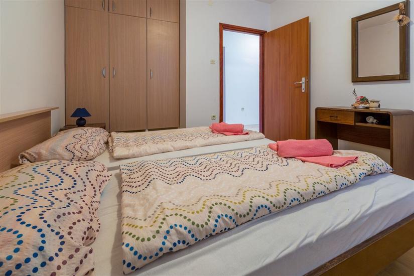 Apartment A1, for 6 persons