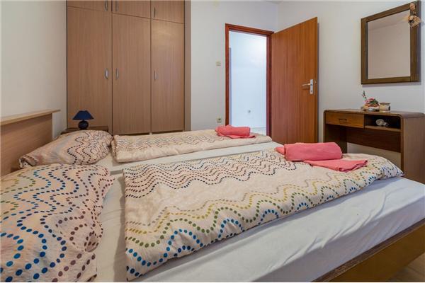 Apartment A1, for 6 persons