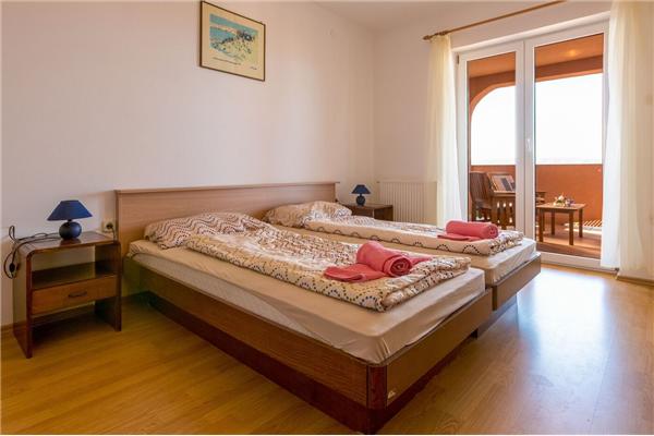 Apartment A1, for 6 persons
