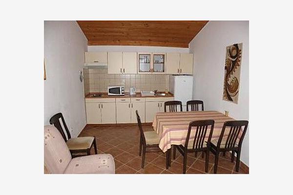 Apartment A2, for 6 persons