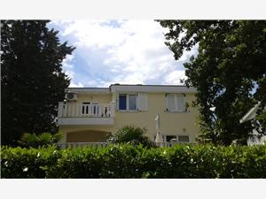 Beachfront accommodation Kvarners islands,BookPondeljakFrom 143 €