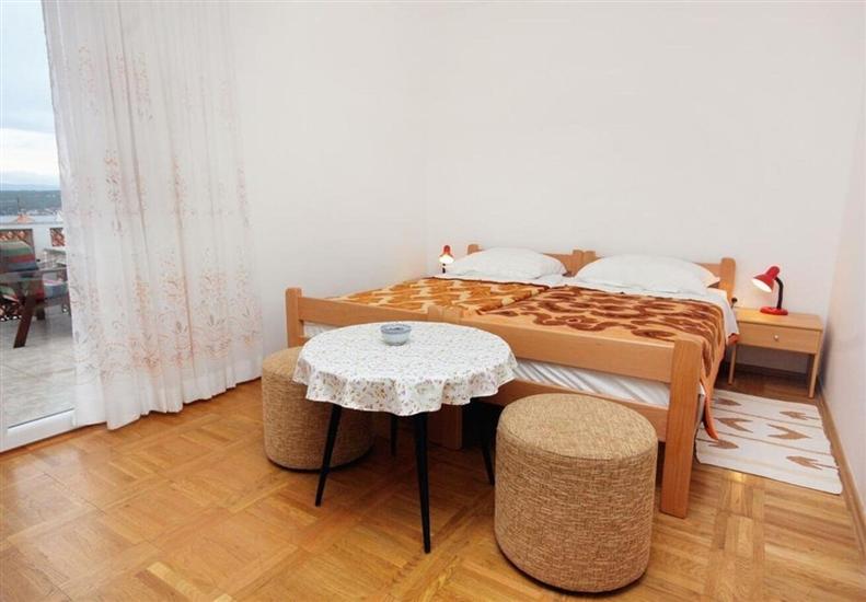 Apartment A1, for 5 persons