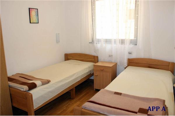 Apartment A1, for 5 persons