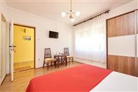 Room S3, for 2 persons