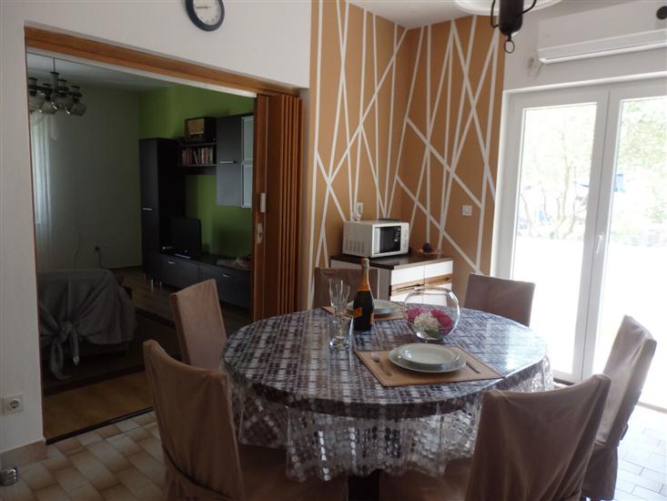 Apartment A1, for 7 persons