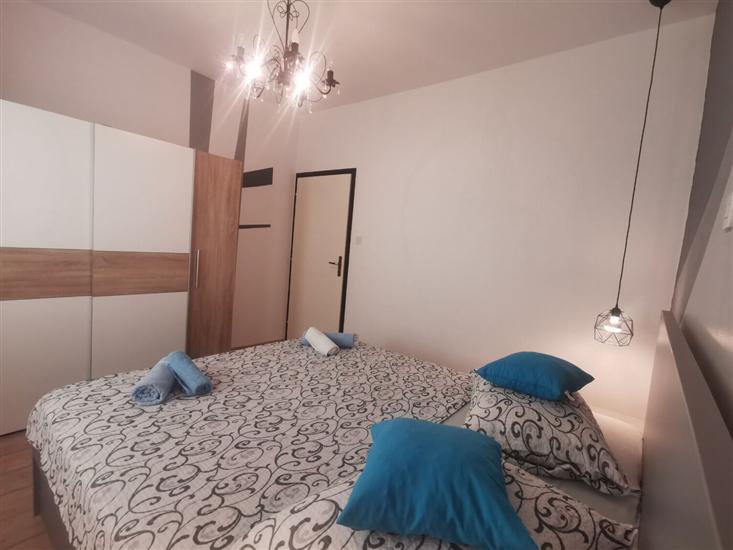 Apartment A1, for 7 persons