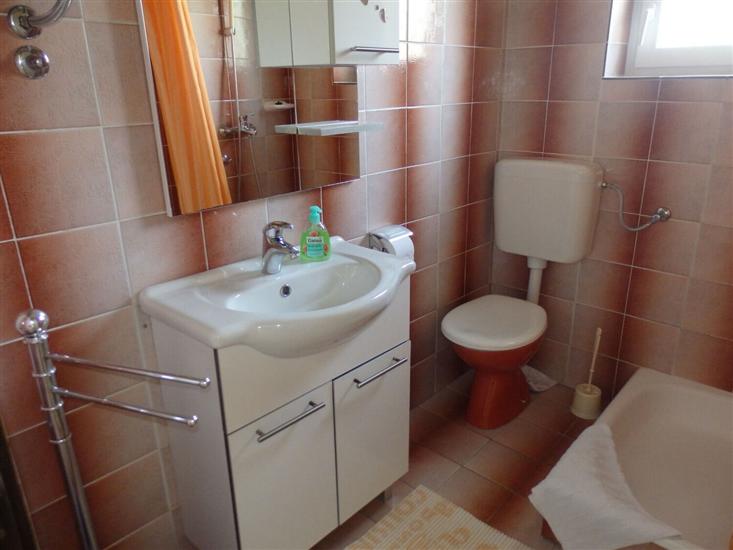 Apartment A1, for 7 persons