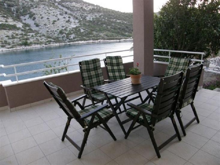 Apartment A1, for 5 persons