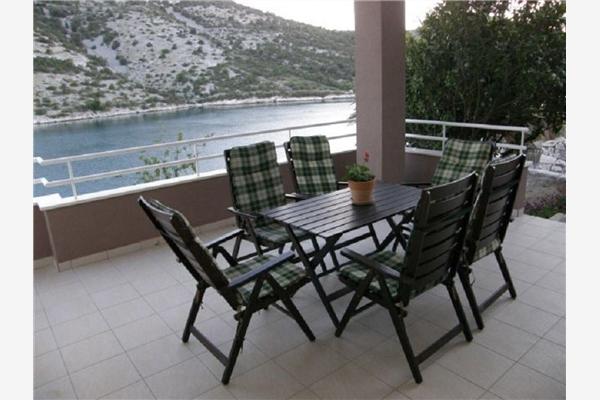 Apartment A1, for 5 persons