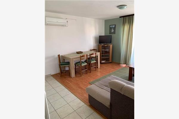 Apartment A2, for 5 persons
