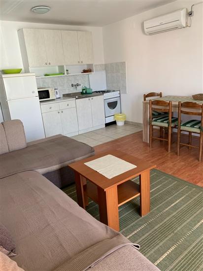 Apartment A2, for 5 persons