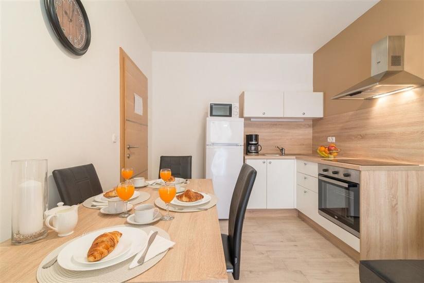 Apartment A4, for 5 persons