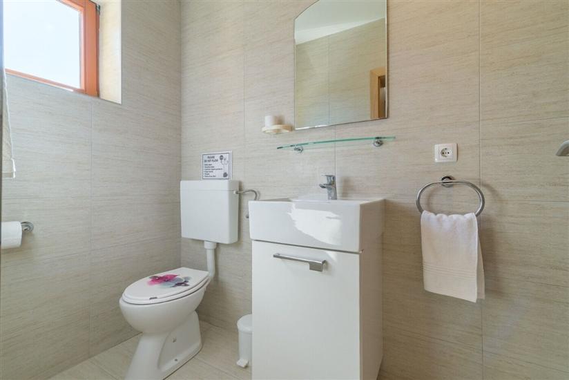 Apartment A4, for 5 persons