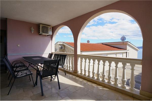 Apartment A1, for 8 persons