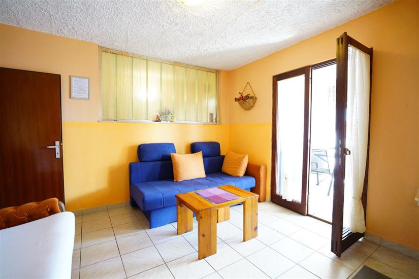 Apartment A1, for 8 persons