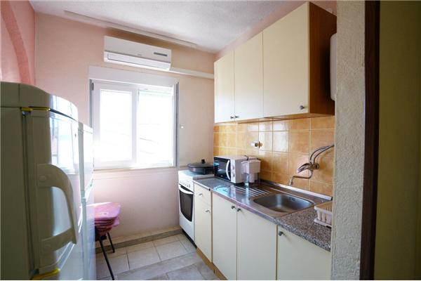 Apartment A1, for 8 persons