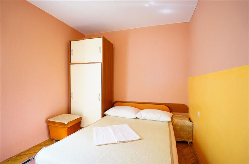 Apartment A1, for 8 persons